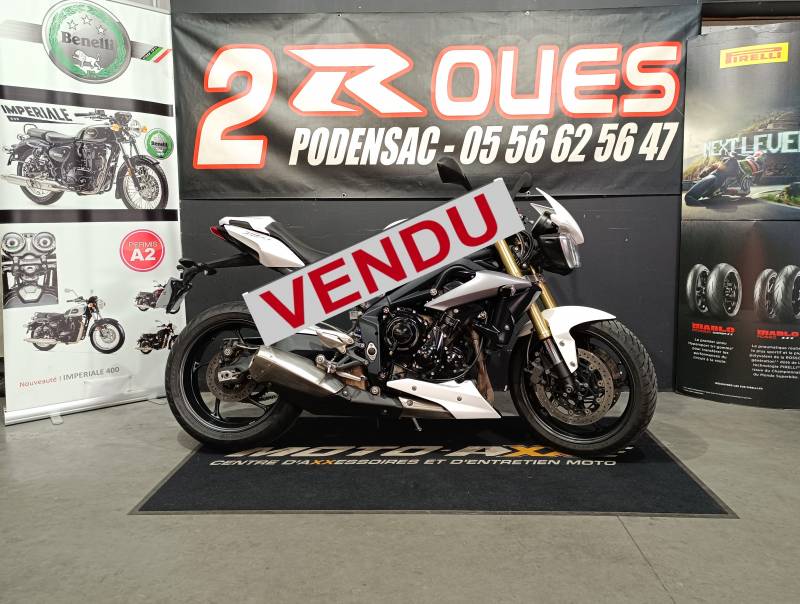 VENDU  TRIUMPH 675 STREET TRIPLE VENDU